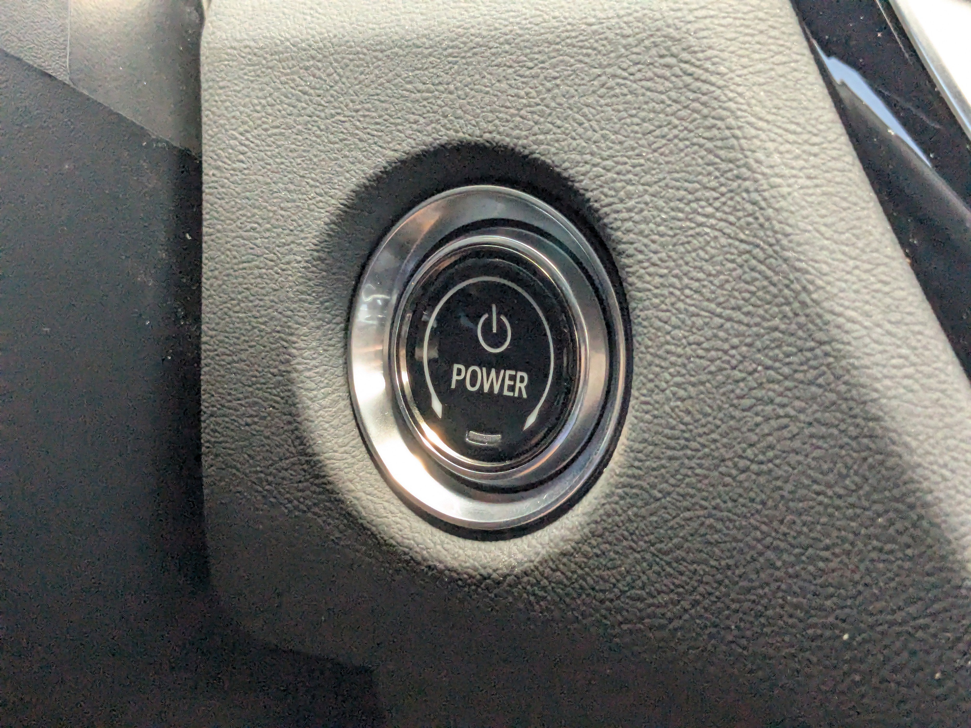 2025 Cadillac LYRIQ Luxury 1