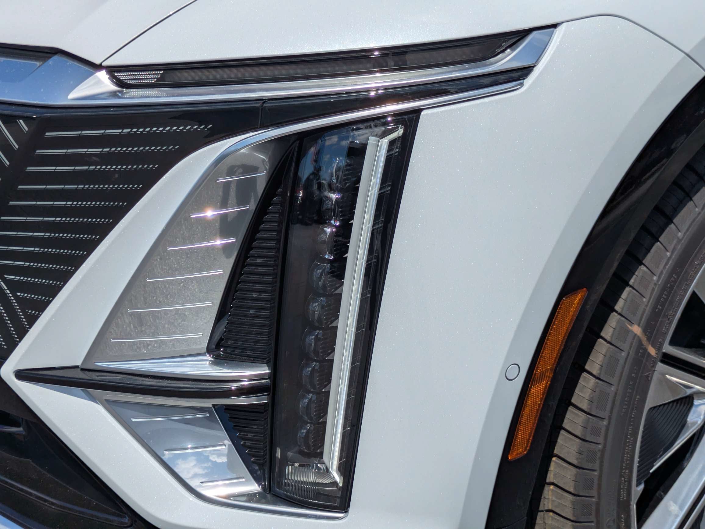 2027 Cadillac LYRIQ Signature Luxury