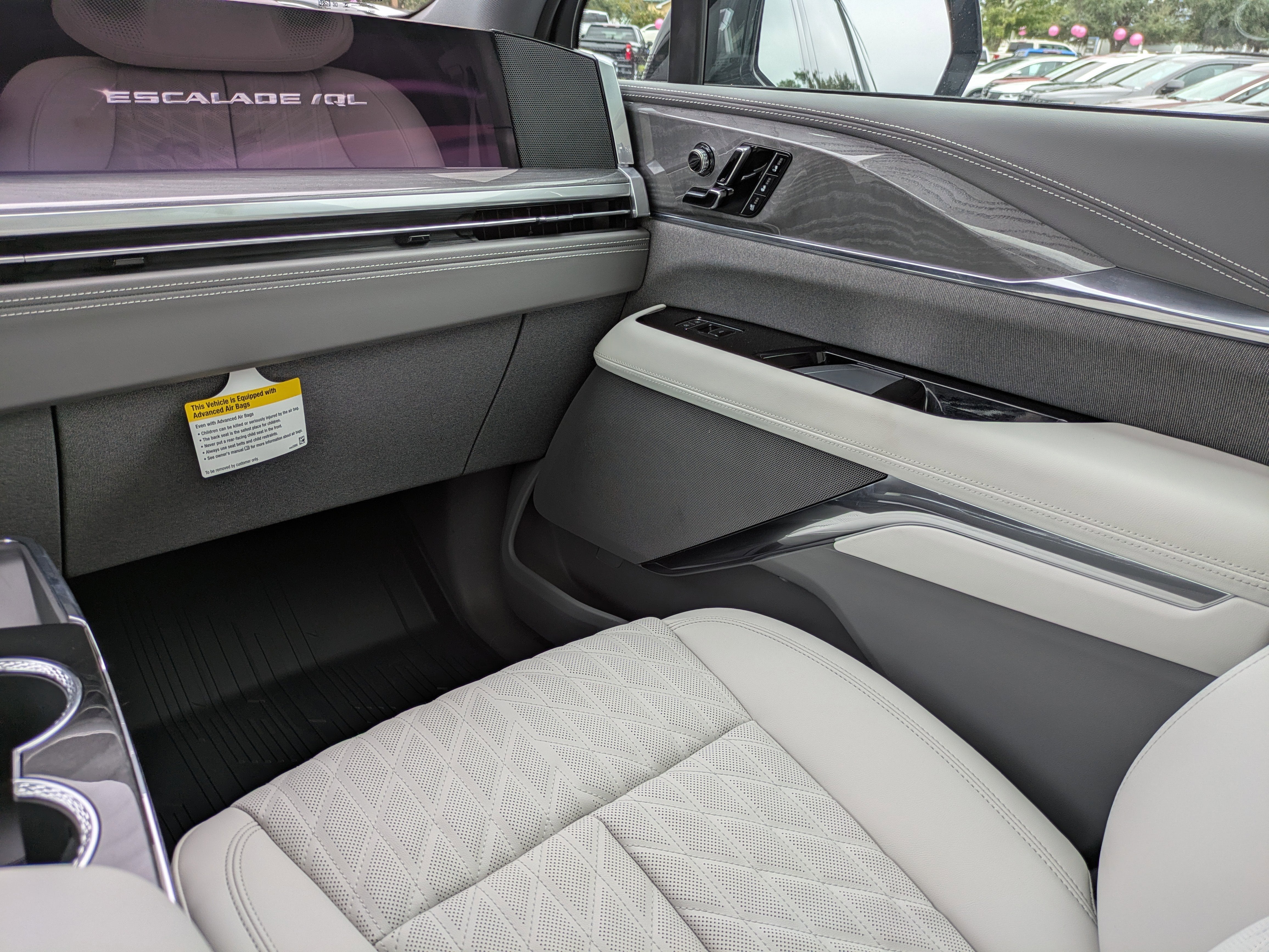 2026 Cadillac ESCALADE IQL Sport