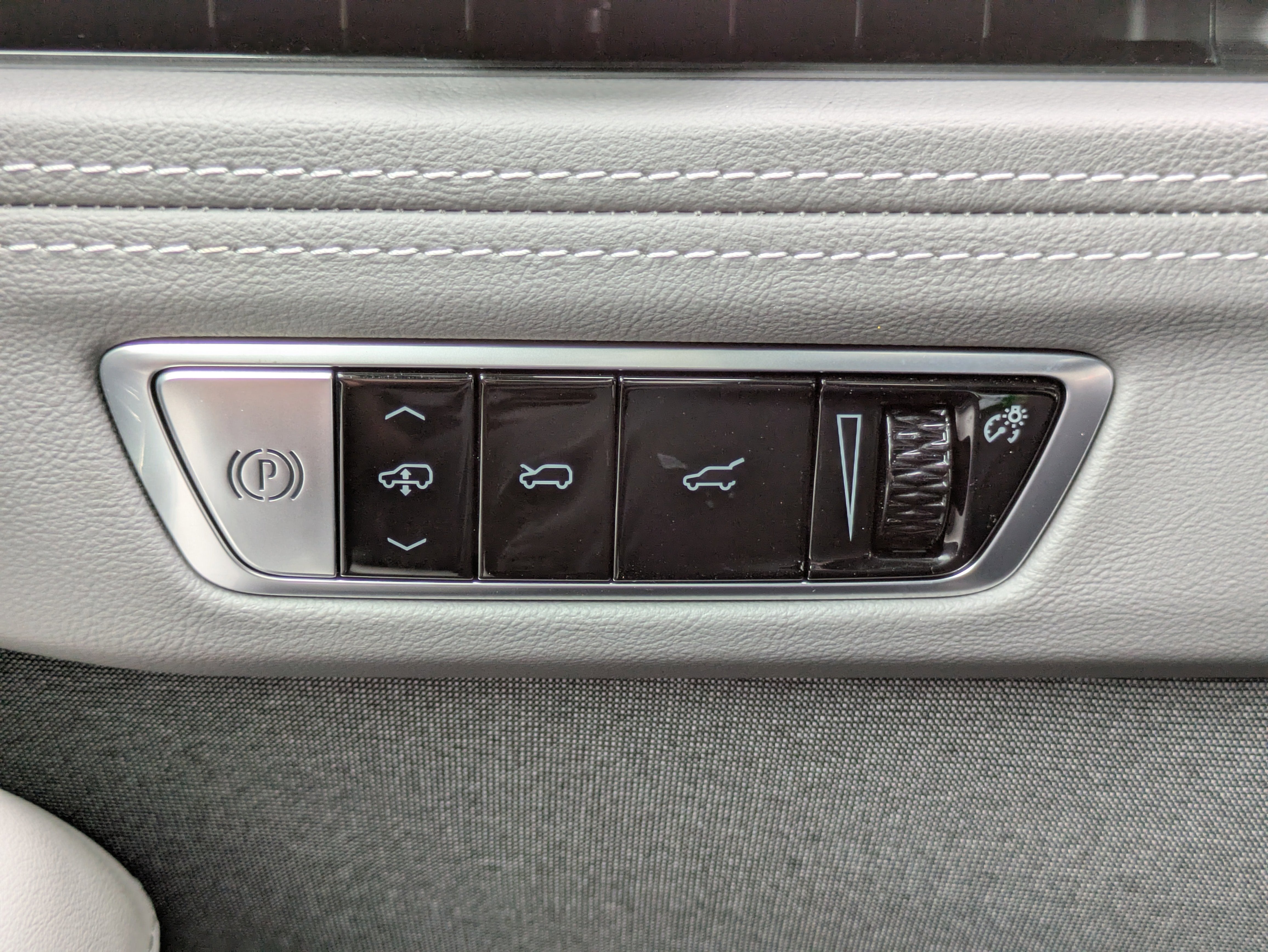 2026 Cadillac ESCALADE IQL Sport