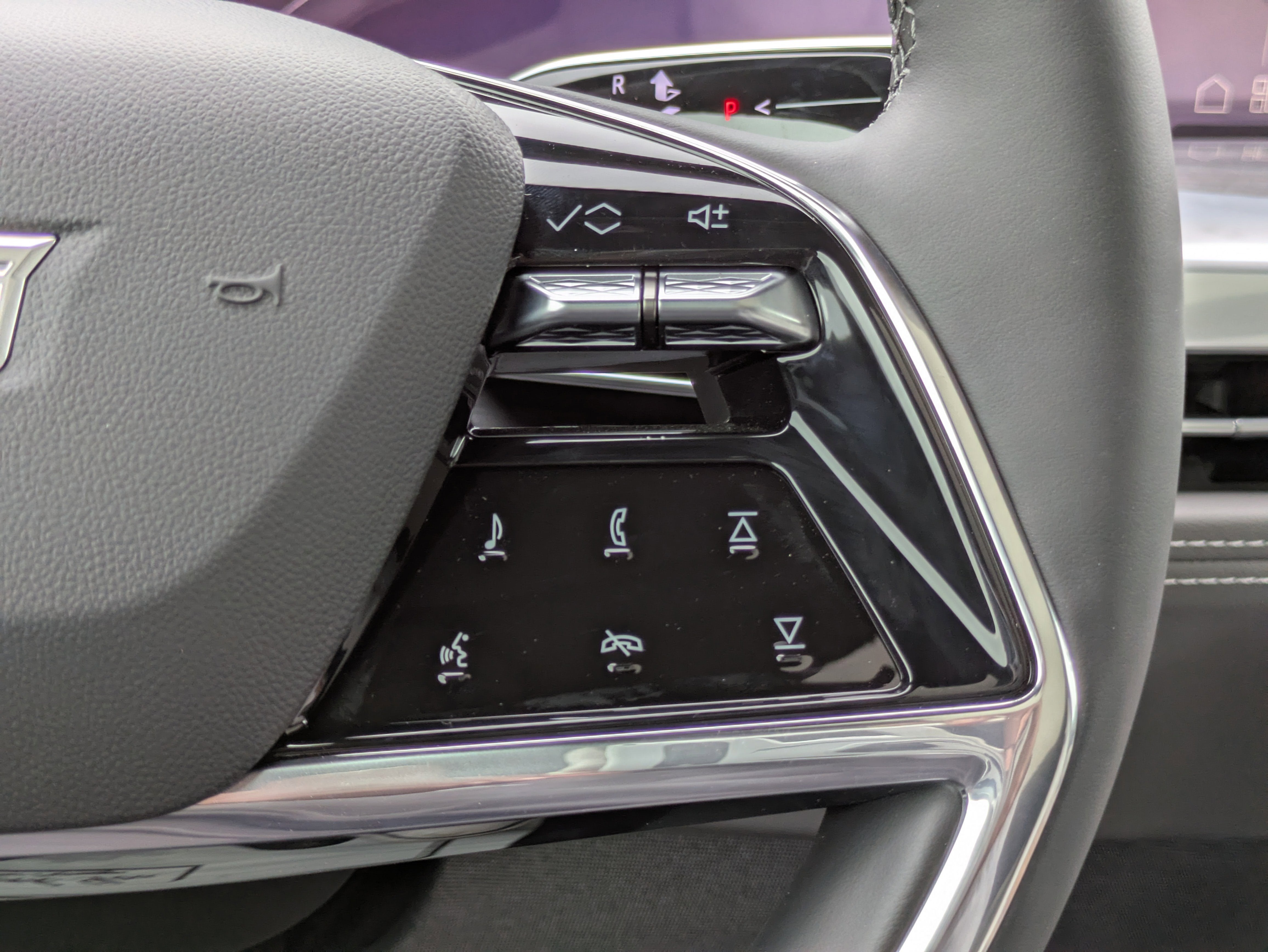 2026 Cadillac ESCALADE IQL Sport