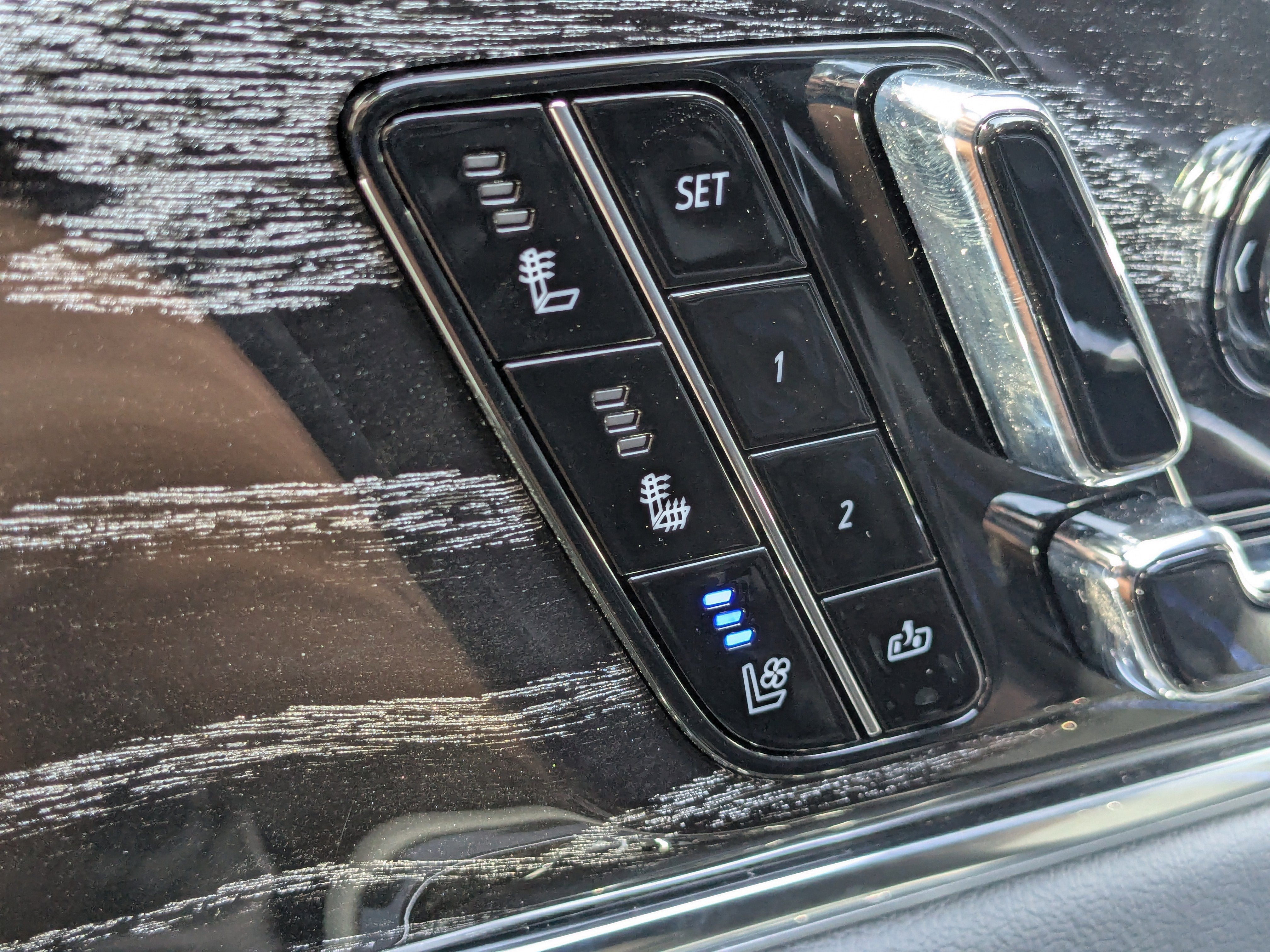 2025 Cadillac ESCALADE IQ Sport 1