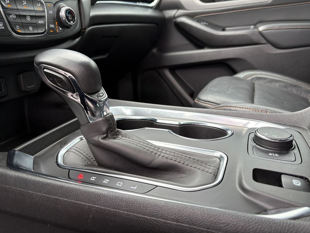 2021 Chevrolet Traverse LT Leather