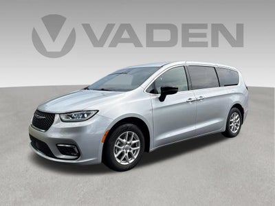 2024 Chrysler Pacifica Touring