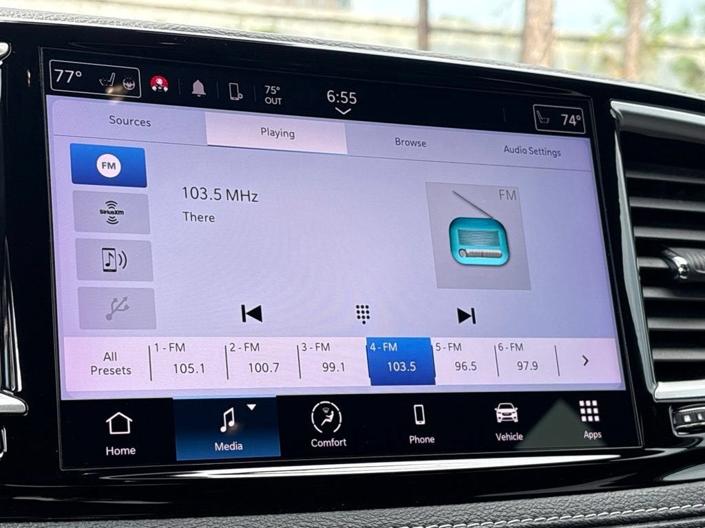 2024 Chrysler Pacifica Touring