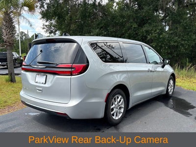 2024 Chrysler Pacifica Touring