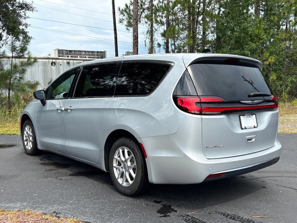 2024 Chrysler Pacifica Touring