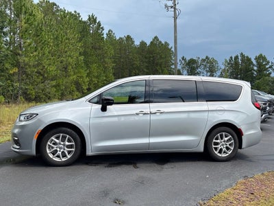 2024 Chrysler Pacifica Touring