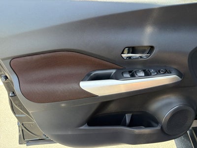 2019 Nissan Kicks SR